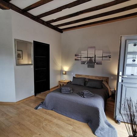 Le Petit Moulin Bed & Breakfast Faverelles Bilik gambar