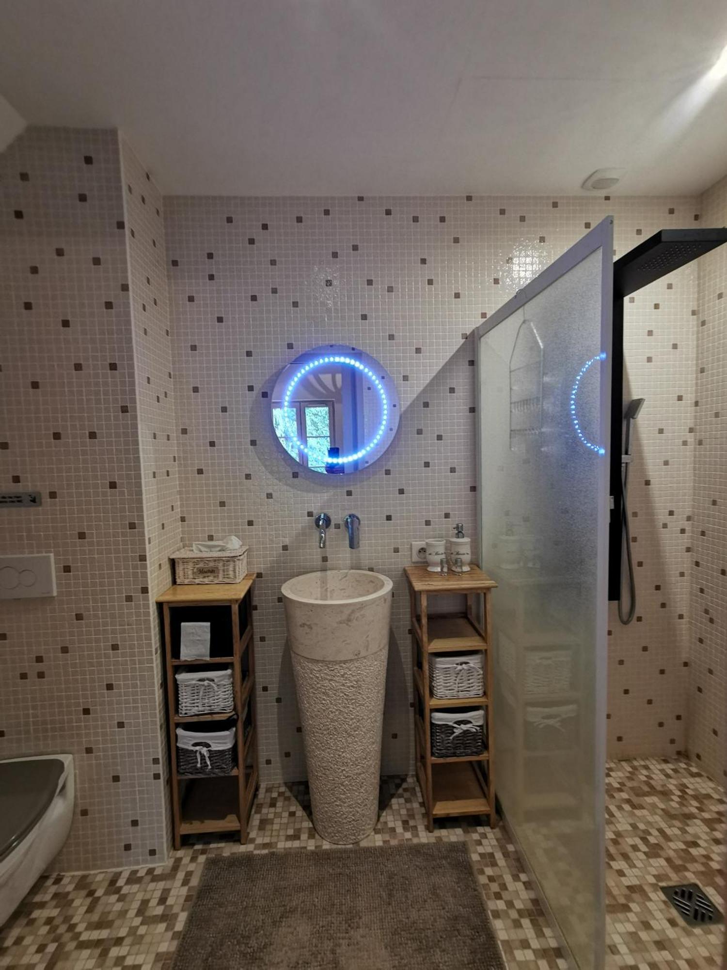 Le Petit Moulin Bed & Breakfast Faverelles Bilik gambar
